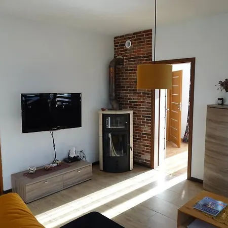 - Z Kominkiem I Duzym Tarasem, Sauna, Jacuzzi, Altana Z Grill, Z Mozliwoscia Wynajmu Dotakowych Pokoi - Schoenes Mit Kamin Und Grosser Terrasse, Sauna, Jacuzzi, Pavilion Mit Grill Und Der Option Zusaetzliche Zu Stegna (Pomerania)