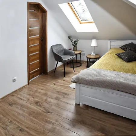 - Z Kominkiem I Duzym Tarasem, Sauna, Jacuzzi, Altana Z Grill, Z Mozliwoscia Wynajmu Dotakowych Pokoi - Schoenes Mit Kamin Und Grosser Terrasse, Sauna, Jacuzzi, Pavilion Mit Grill Und Der Option Zusaetzliche Zu ستيغنا