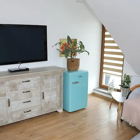 - Z Kominkiem I Duzym Tarasem, Sauna, Jacuzzi, Altana Z Grill, Z Mozliwoscia Wynajmu Dotakowych Pokoi - Schoenes Mit Kamin Und Grosser Terrasse, Sauna, Jacuzzi, Pavilion Mit Grill Und Der Option Zusaetzliche Zu Lägenhet