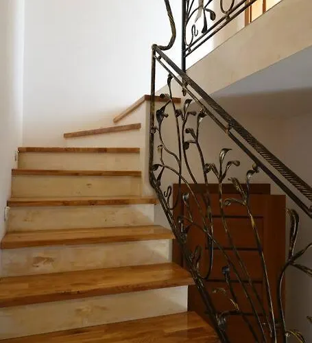 Διαμέρισμα - Z Kominkiem I Duzym Tarasem, Sauna, Jacuzzi, Altana Z Grill, Z Mozliwoscia Wynajmu Dotakowych Pokoi - Schoenes Mit Kamin Und Grosser Terrasse, Sauna, Jacuzzi, Pavilion Mit Grill Und Der Option Zusaetzliche Zu Stegna (Pomerania)