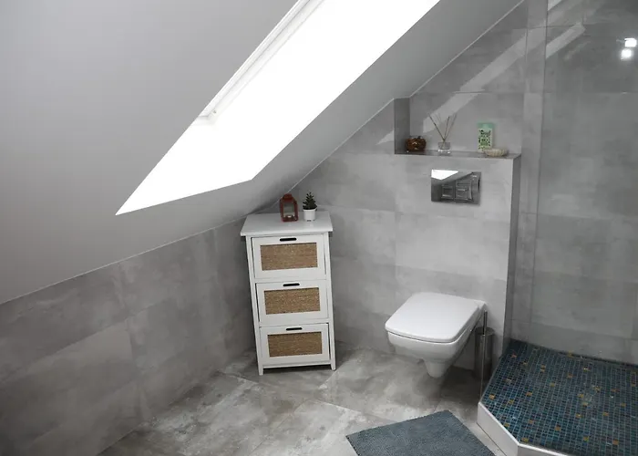 - Z Kominkiem I Duzym Tarasem, Sauna, Jacuzzi, Altana Z Grill, Z Mozliwoscia Wynajmu Dotakowych Pokoi - Schoenes Mit Kamin Und Grosser Terrasse, Sauna, Jacuzzi, Pavilion Mit Grill Und Der Option Zusaetzliche Zu شقة